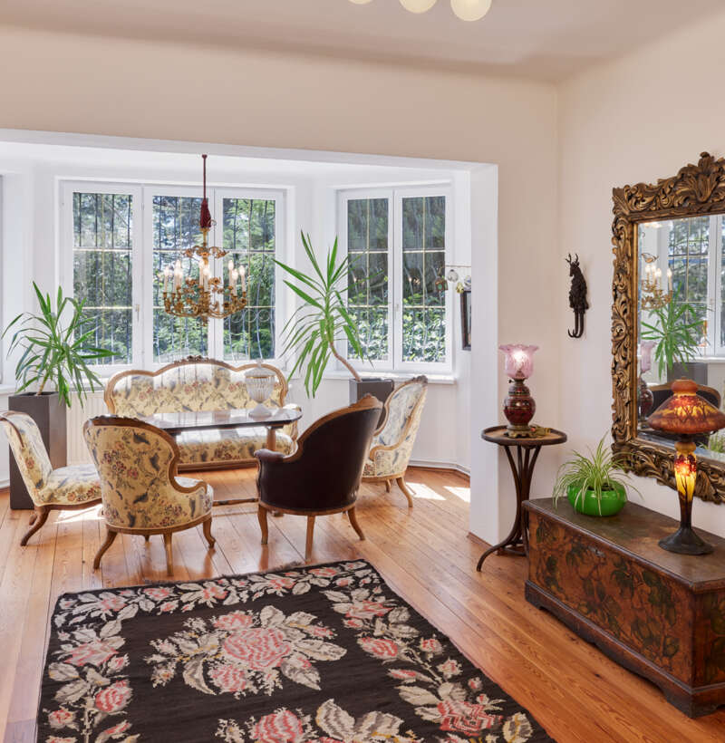 Stilvolle Villa mit gepflegtem Garten in Ruhelage