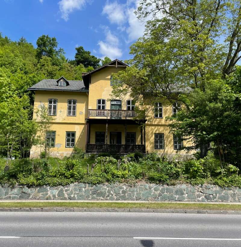 Gründerzeitvilla in Payerbach/Reichenau an der Rax mit Spuren der Vergangenheit