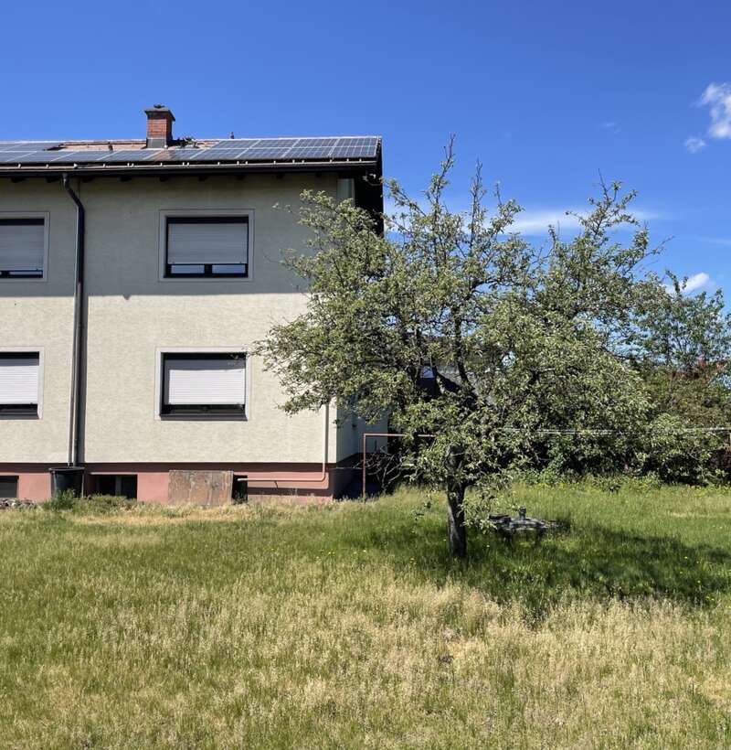 Familienfreundliches Einfamilienhaus mit großzügigem Grund